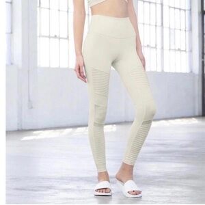 Alo Yoga High-Waist Moto‎ Legging cream white XS